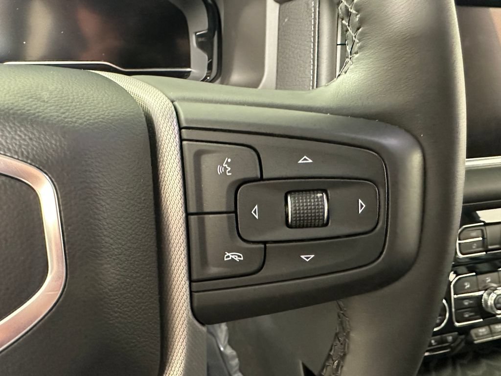 Used 2024 GMC Yukon XL Denali AWD/4WD image 28