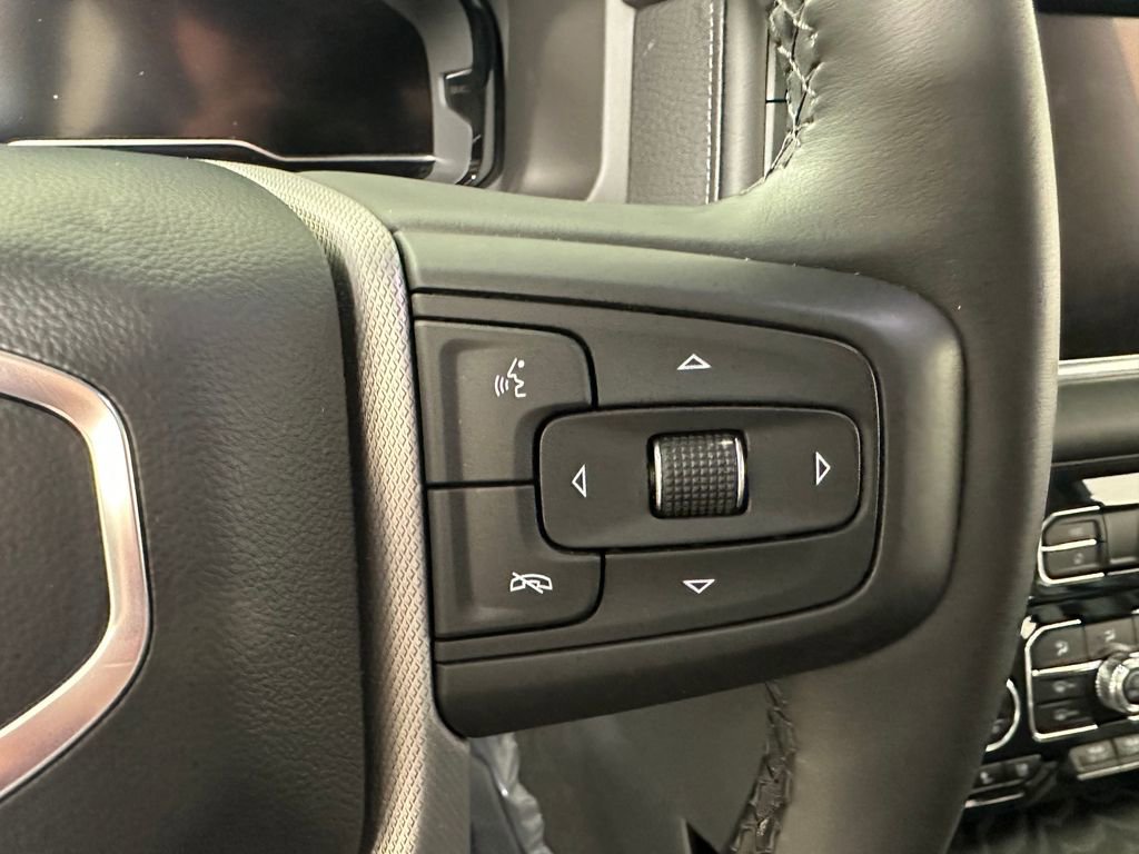 Used 2024 GMC Yukon XL Denali AWD/4WD image 28