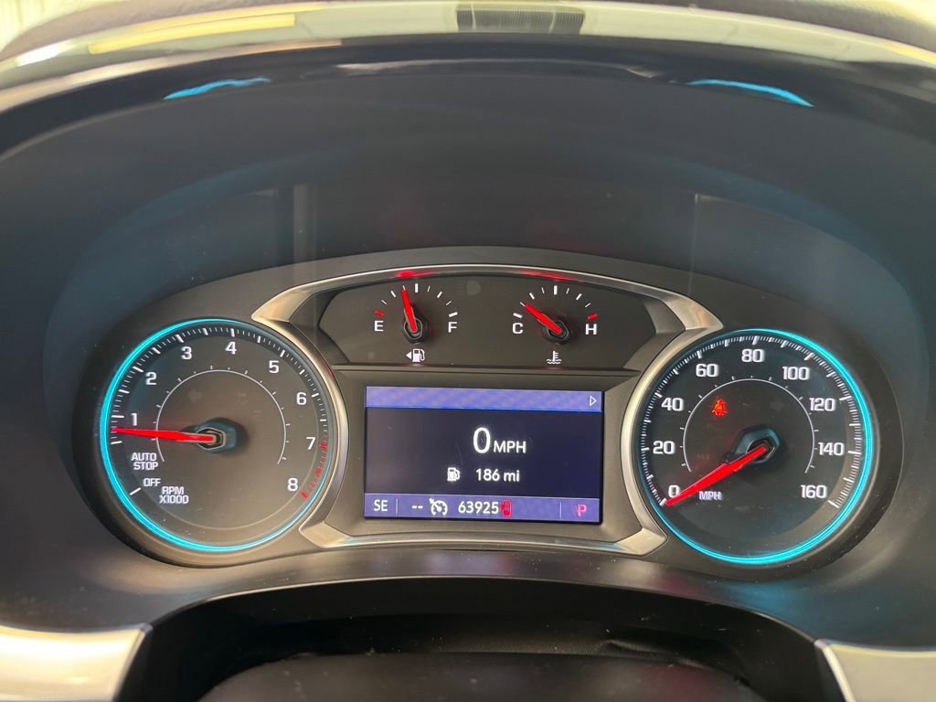 Used 2021 Chevrolet Traverse LT FWD image 31