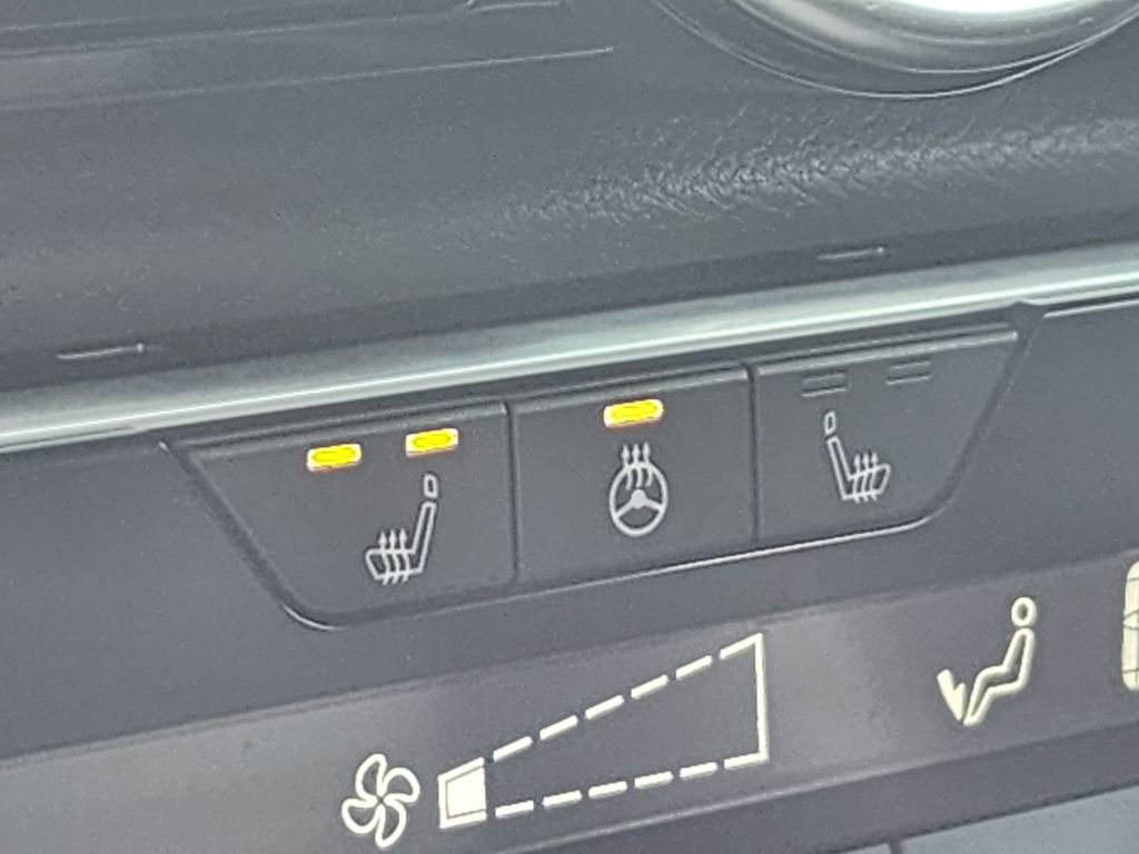 Used 2023 Nissan Sentra SR w/ SR Premium Package image 22