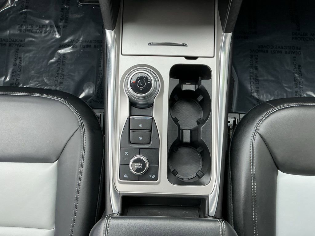 Used 2023 Ford Explorer XLT w/ Equipment Group 202A image 16