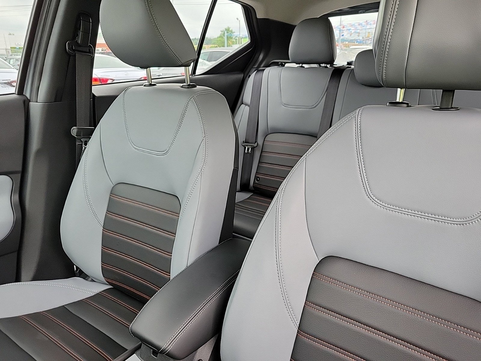 New 2024 Nissan Kicks SR w/ SR Premium Package image 14