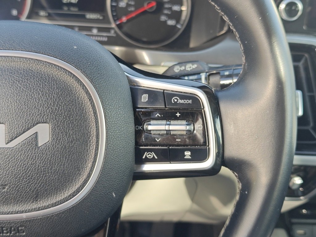 Used 2022 Kia Sorento SX image 16