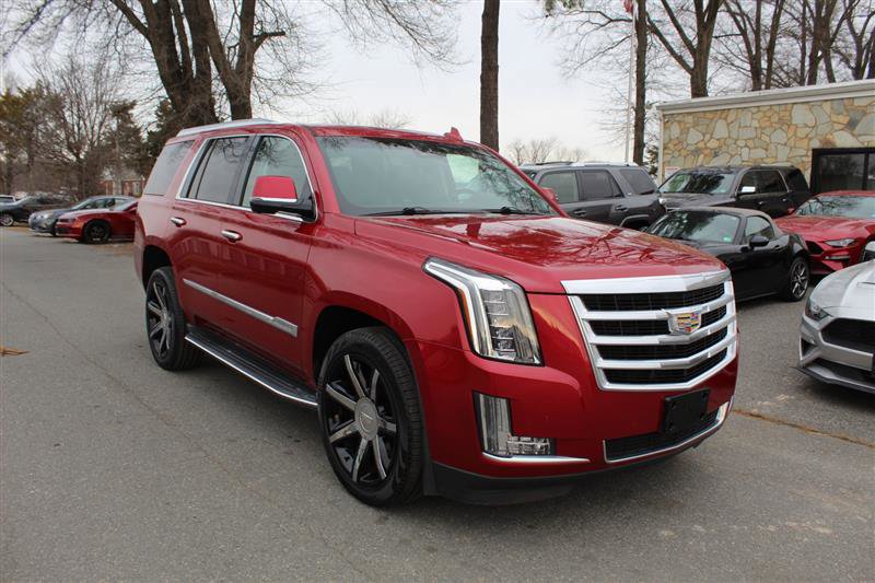 Used 2015 Cadillac Escalade Luxury image 9