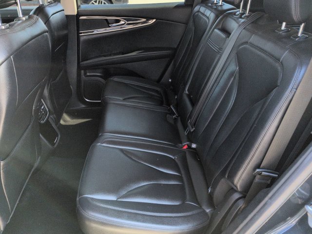 Used 2022 Lincoln Nautilus FWD w/ Premium Package image 14