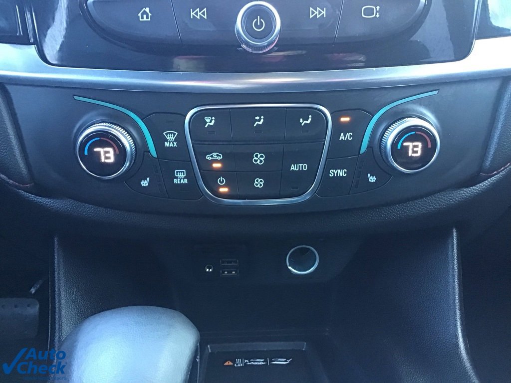 Used 2023 Chevrolet Traverse RS image 38