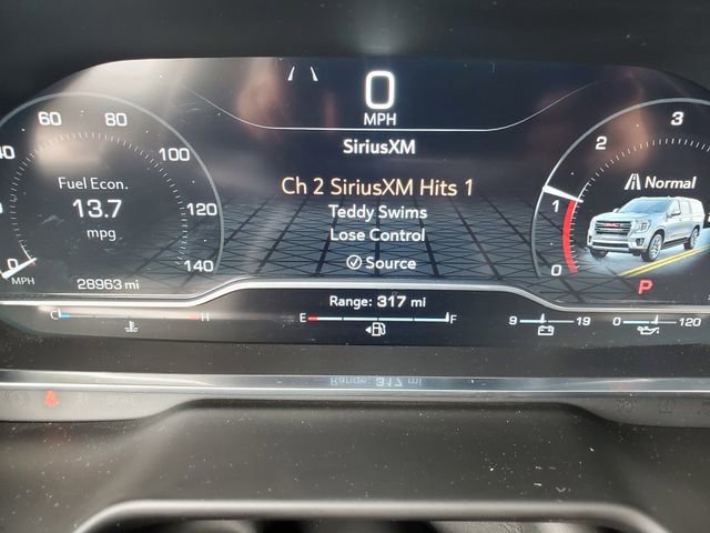 Used 2023 GMC Yukon SLT w/ SLT Luxury Package image 29