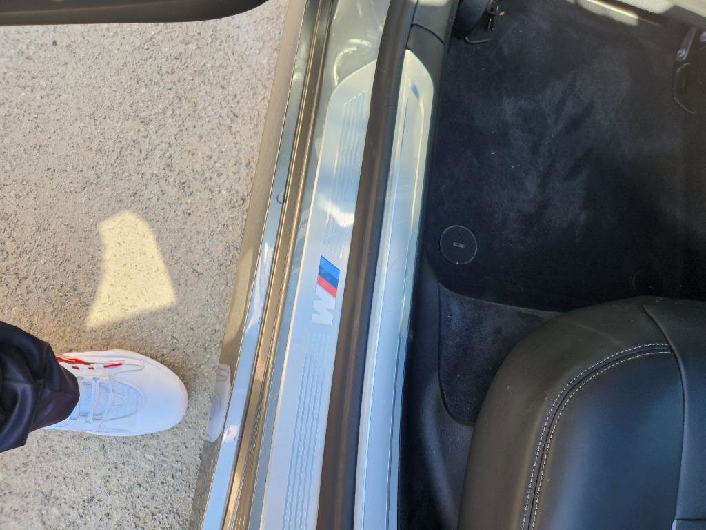 Used 2022 BMW 750i xDrive w/ M Sport Package image 27