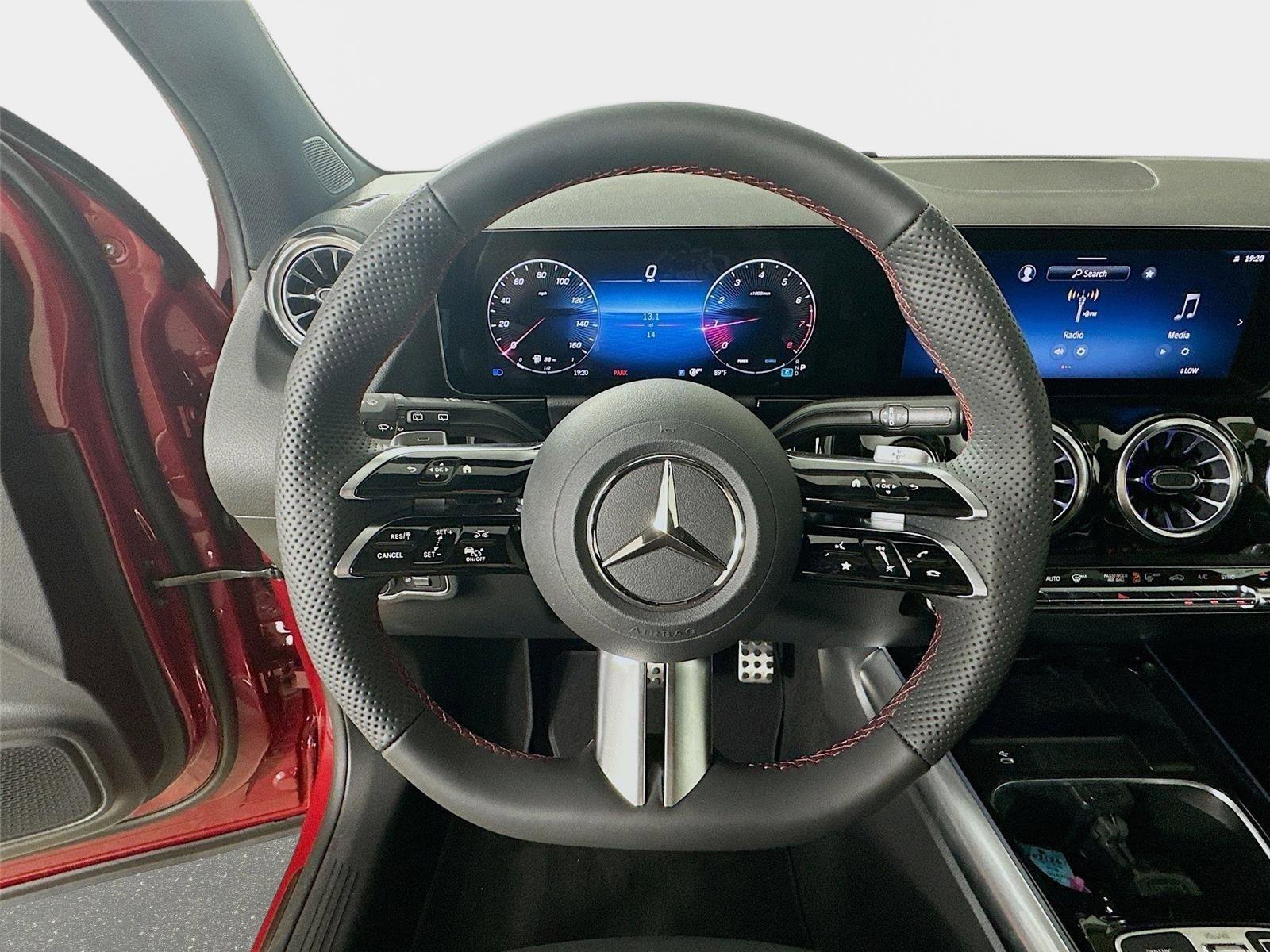 Certified 2026 Mercedes-Benz GLA 250 4MATIC image 11