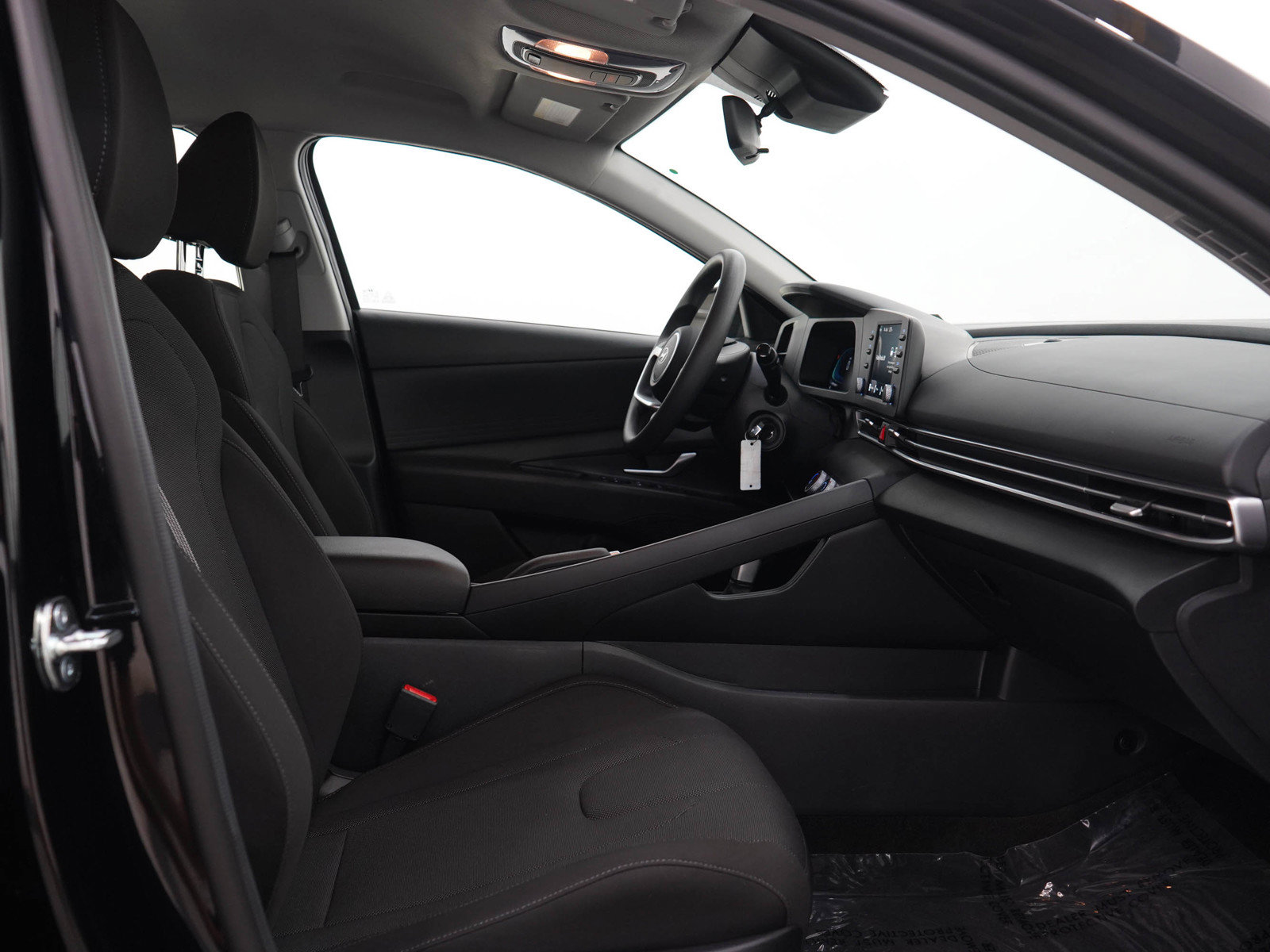 Used 2026 Hyundai Elantra SE FWD image 11