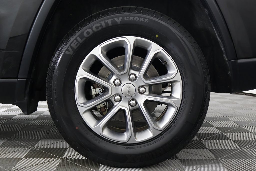 Used 2015 Jeep Grand Cherokee Limited RWD image 16
