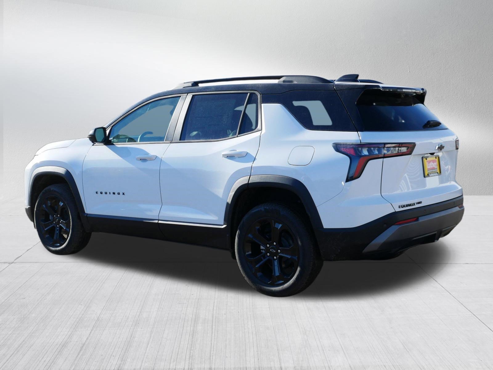 New 2026 Chevrolet Equinox LT w/ Convenience Package II image 2