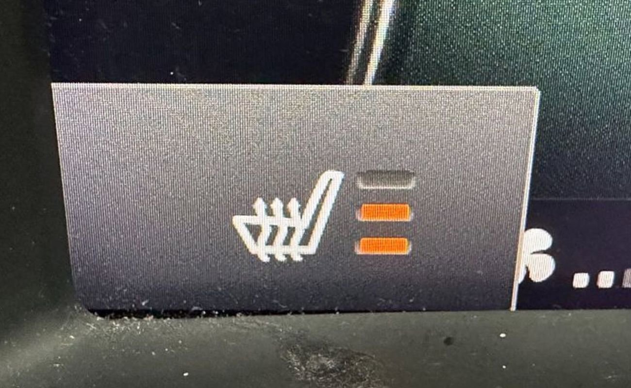 Used 2018 Volvo S60 T5 Dynamic w/ Vision Package image 23