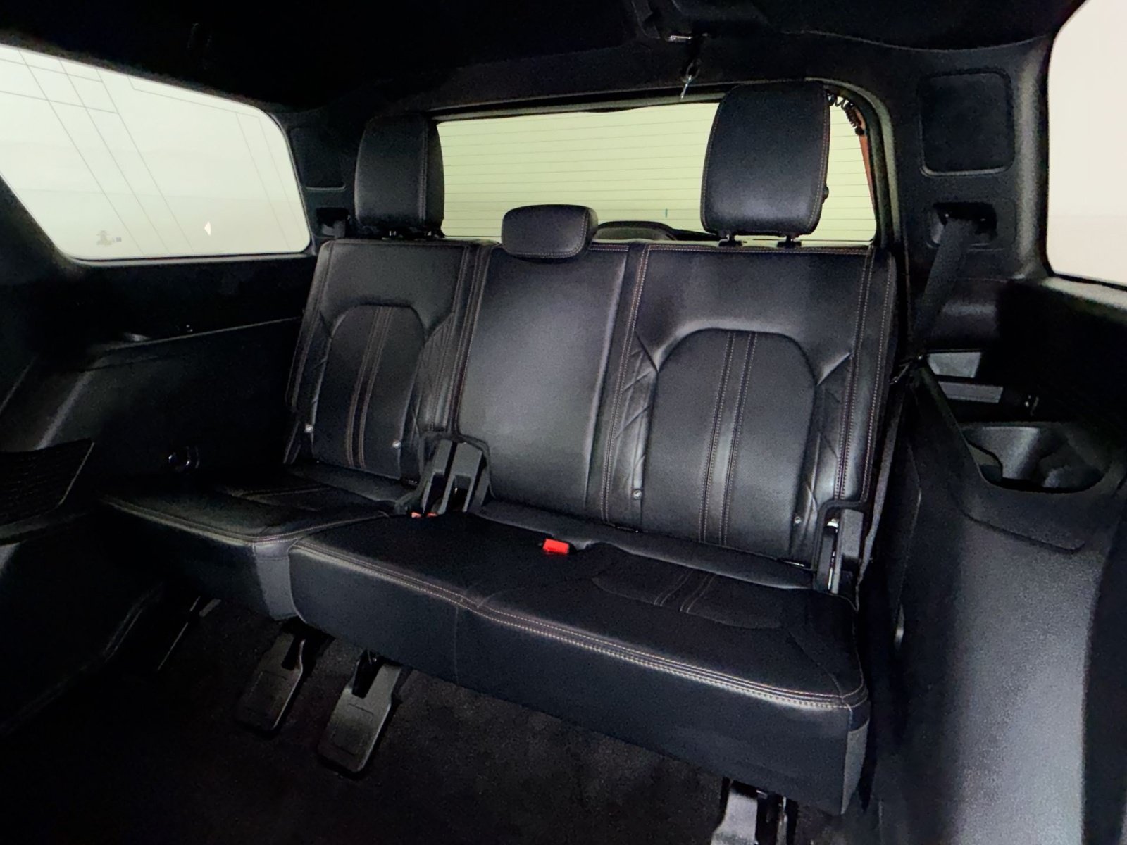 Used 2023 Ford Expedition Platinum AWD/4WD image 26