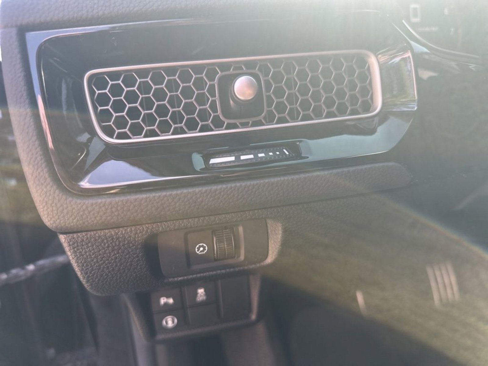 Certified 2024 Honda Civic Sport Touring image 18