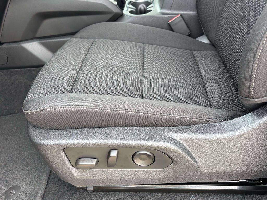 New 2026 GMC Canyon Elevation w/ Convenience Package RWD image 4