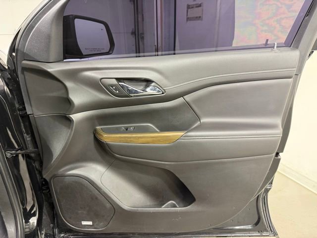 Used 2023 GMC Acadia SLE w/ Driver Convenience Package AWD/4WD image 28