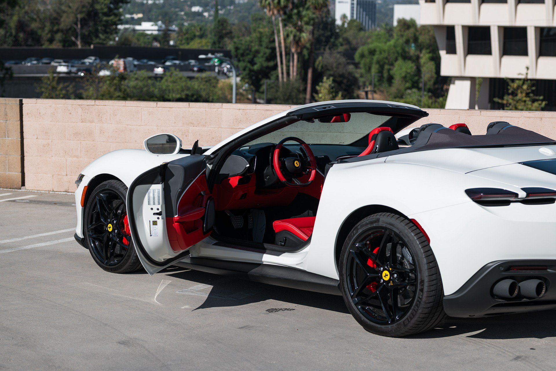 Used 2025 Ferrari Roma Spider RWD image 39