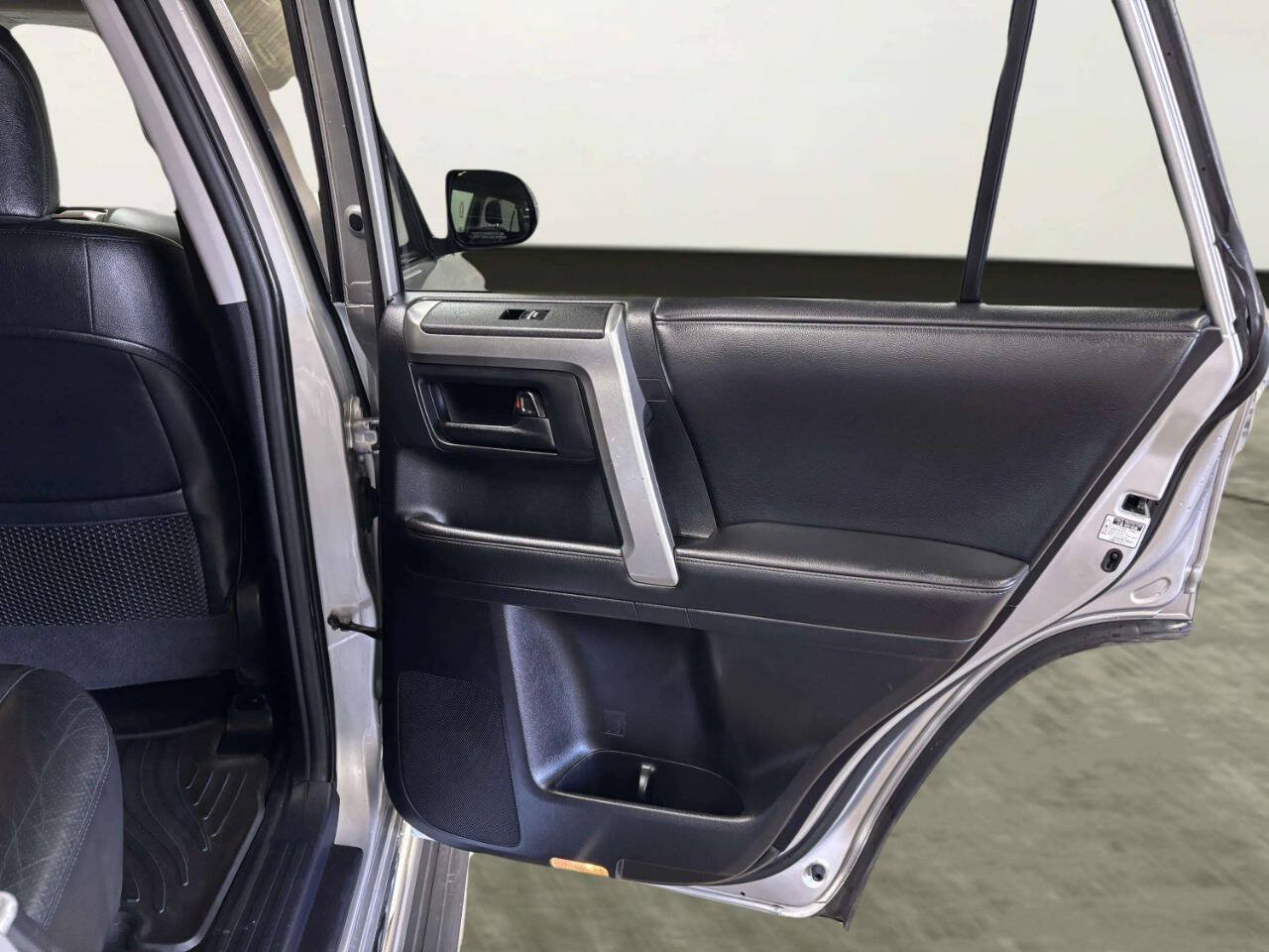Used 2012 Toyota 4Runner Limited AWD/4WD image 17