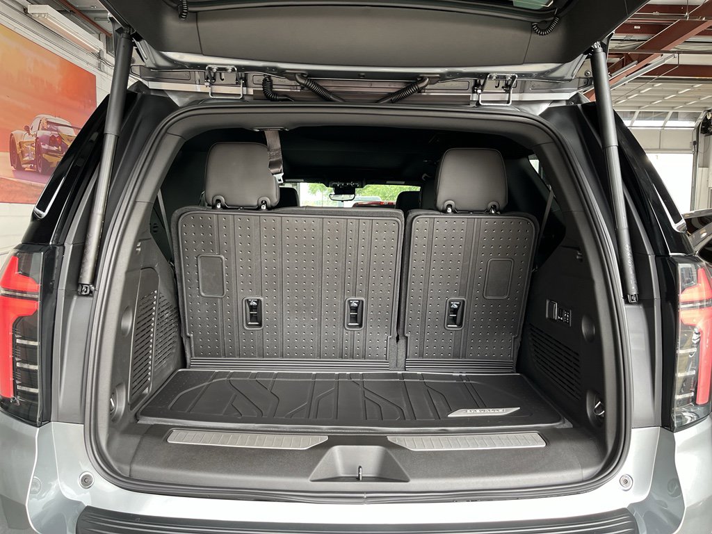 New 2026 Chevrolet Tahoe High Country AWD/4WD image 8