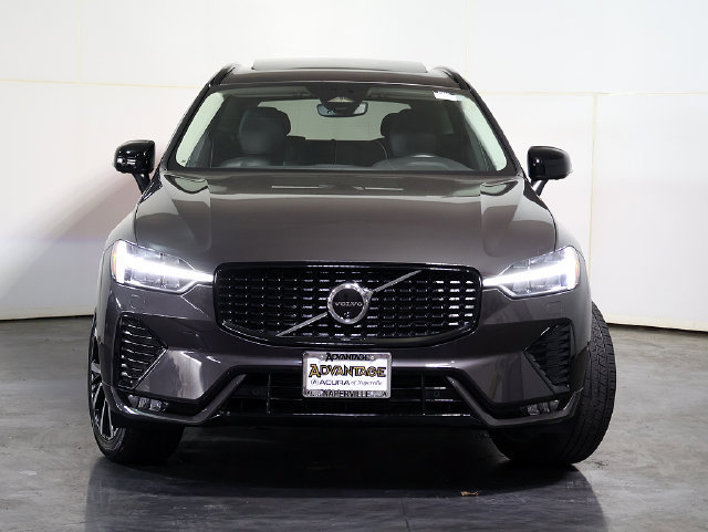 Used 2024 Volvo XC60 B5 Plus w/ Protection Package Premier AWD/4WD image 9
