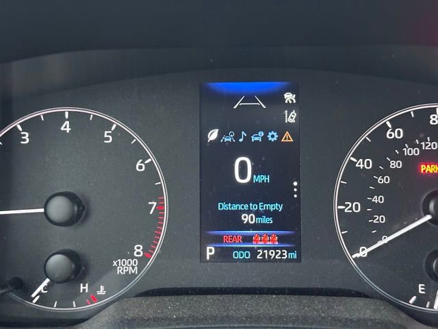 Used 2024 Toyota Corolla Cross LE w/ Moonroof Package image 14