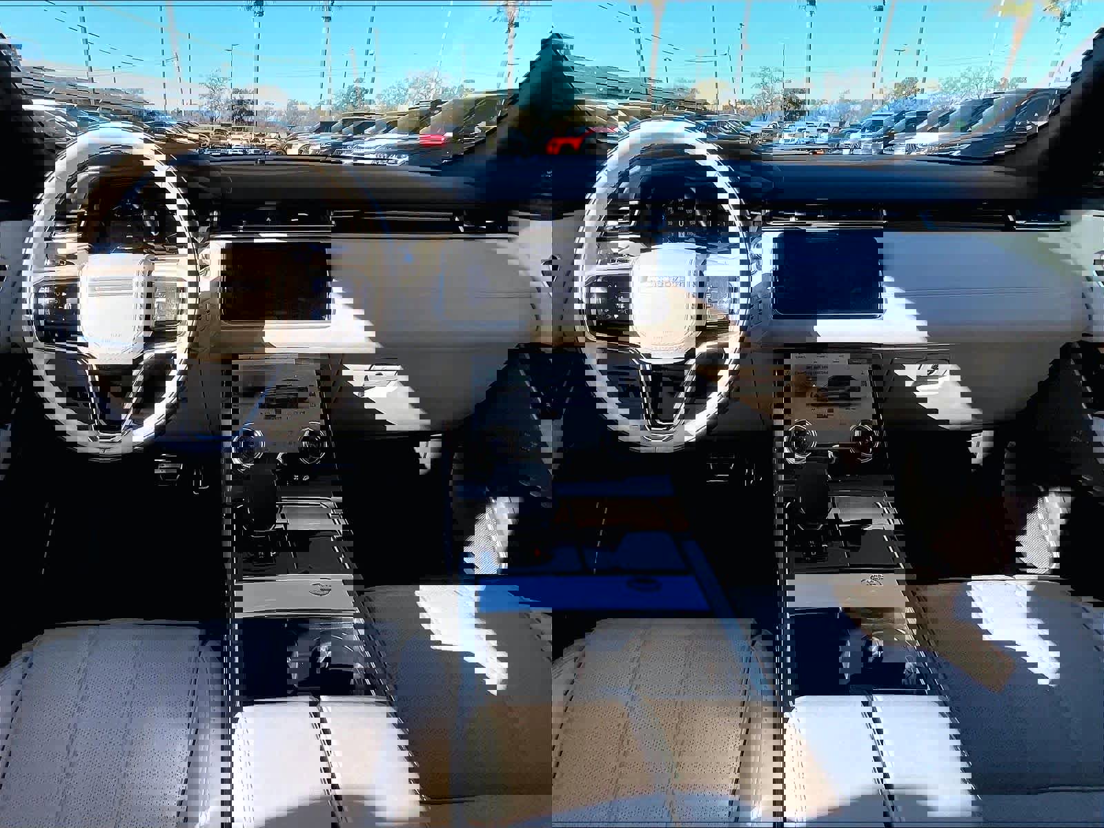 Used 2022 Land Rover Range Rover Velar R-Dynamic HSE image 16