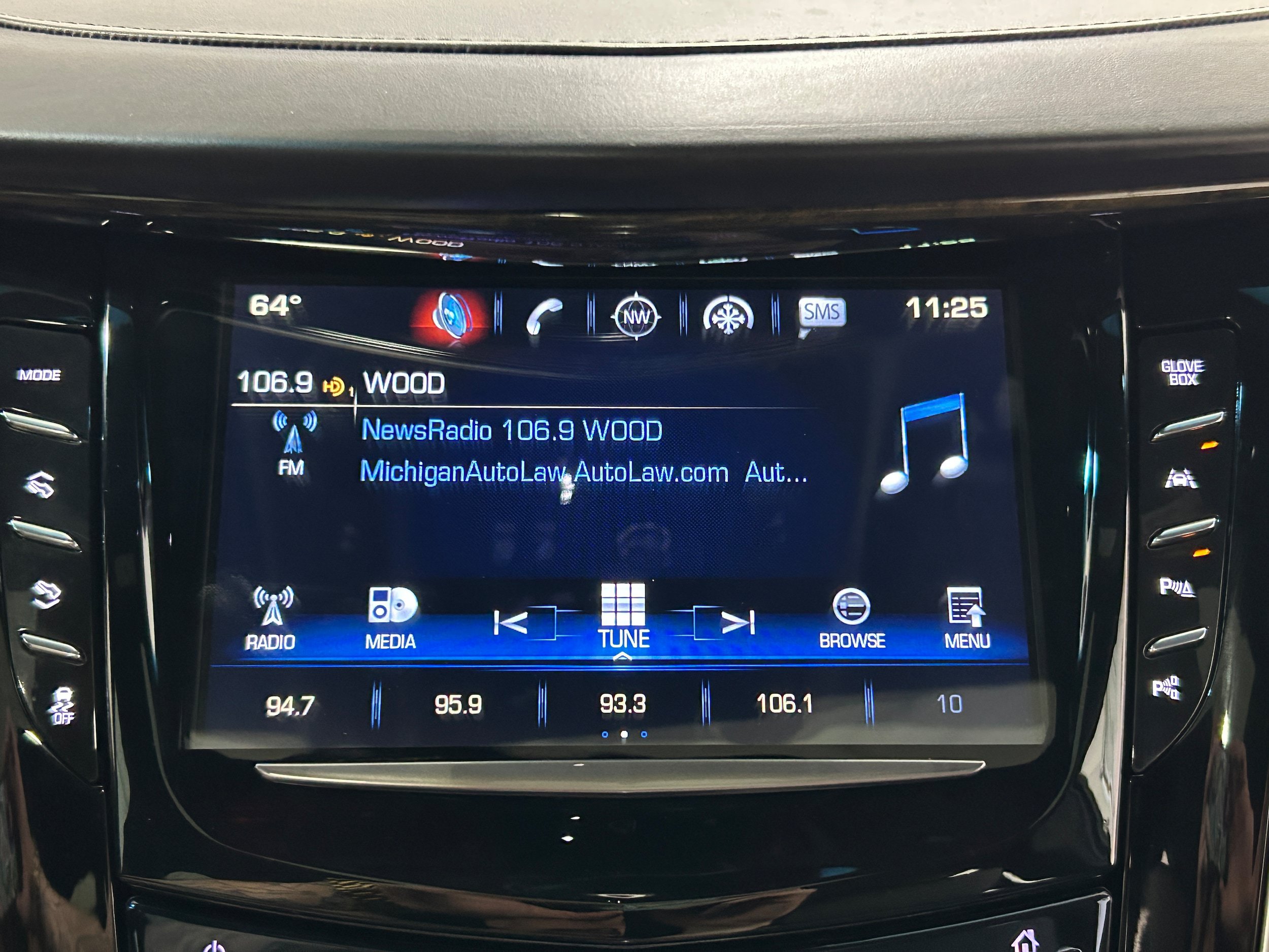 Used 2019 Cadillac Escalade ESV Platinum AWD/4WD image 5