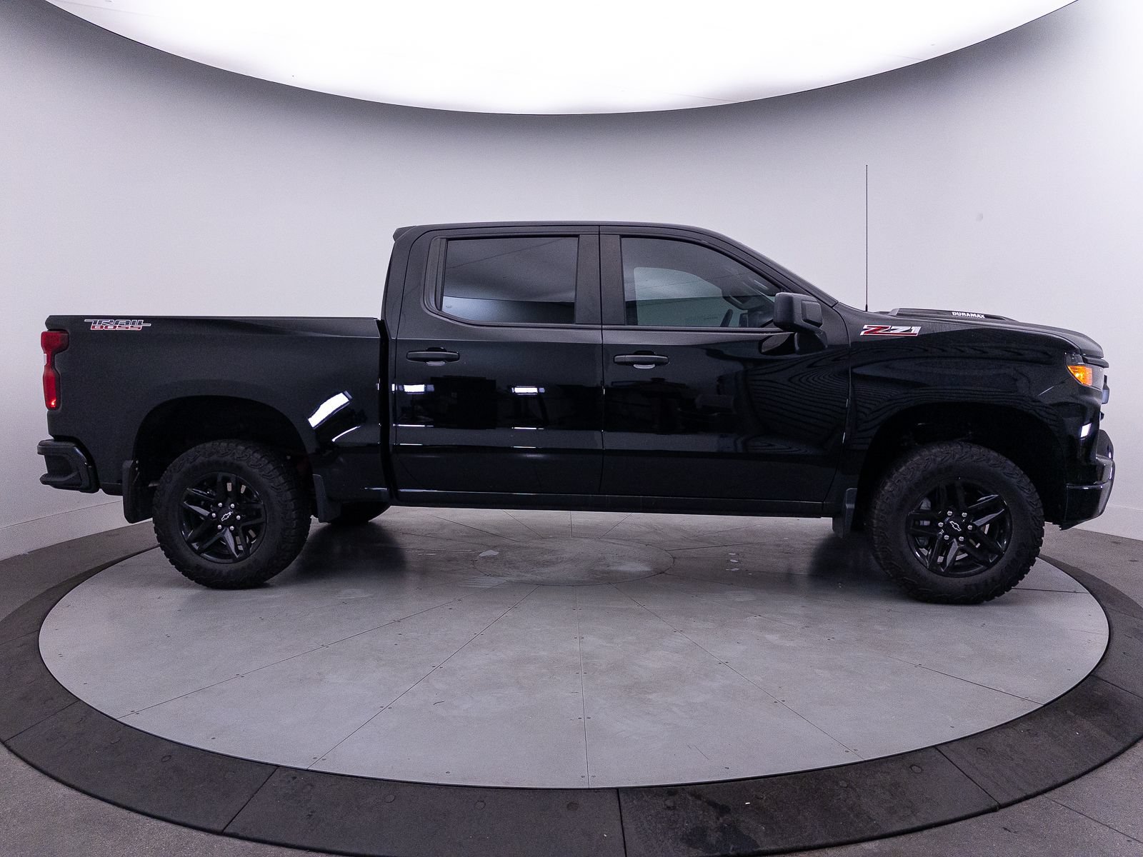 Used 2024 Chevrolet Silverado 1500 Custom Trail Boss AWD/4WD image 42
