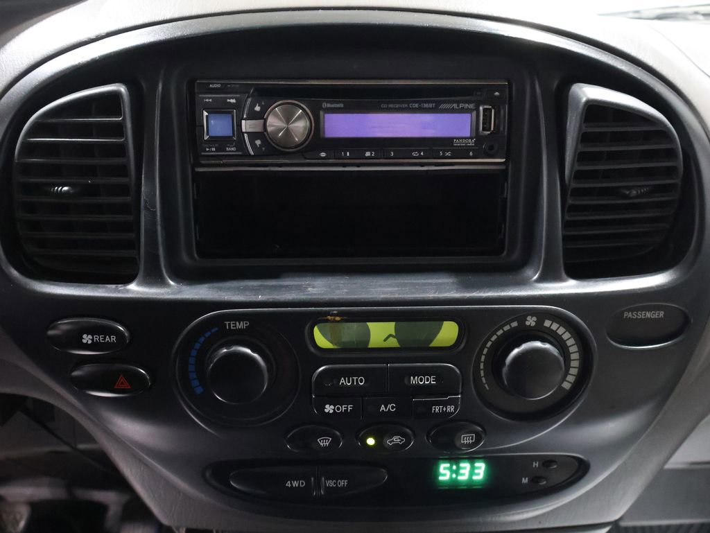 Used 2002 Toyota Sequoia SR5 image 24