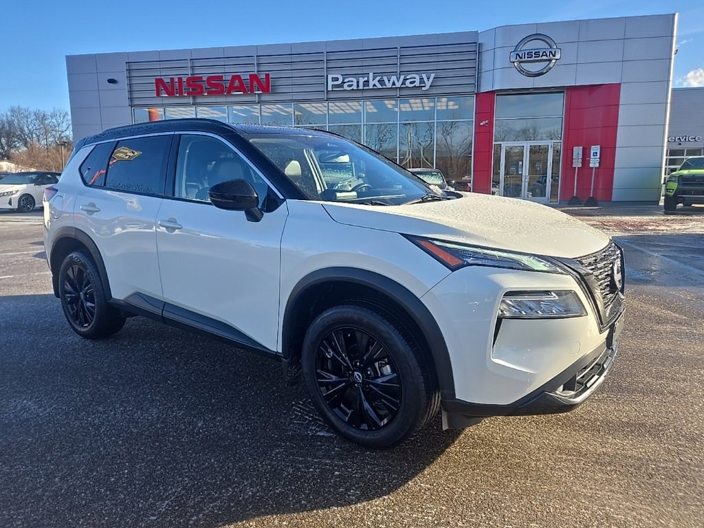 Used 2023 Nissan Rogue SV w/ SV Premium Package image 1