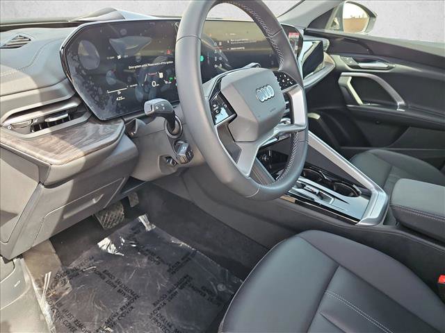 Certified 2025 Audi Q5 Premium w/ Convenience Package image 9