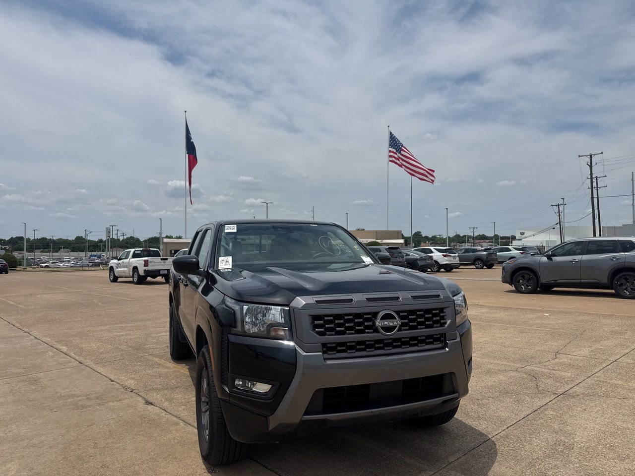 Certified 2025 Nissan Frontier SV w/ SV Convenience Package RWD image 3