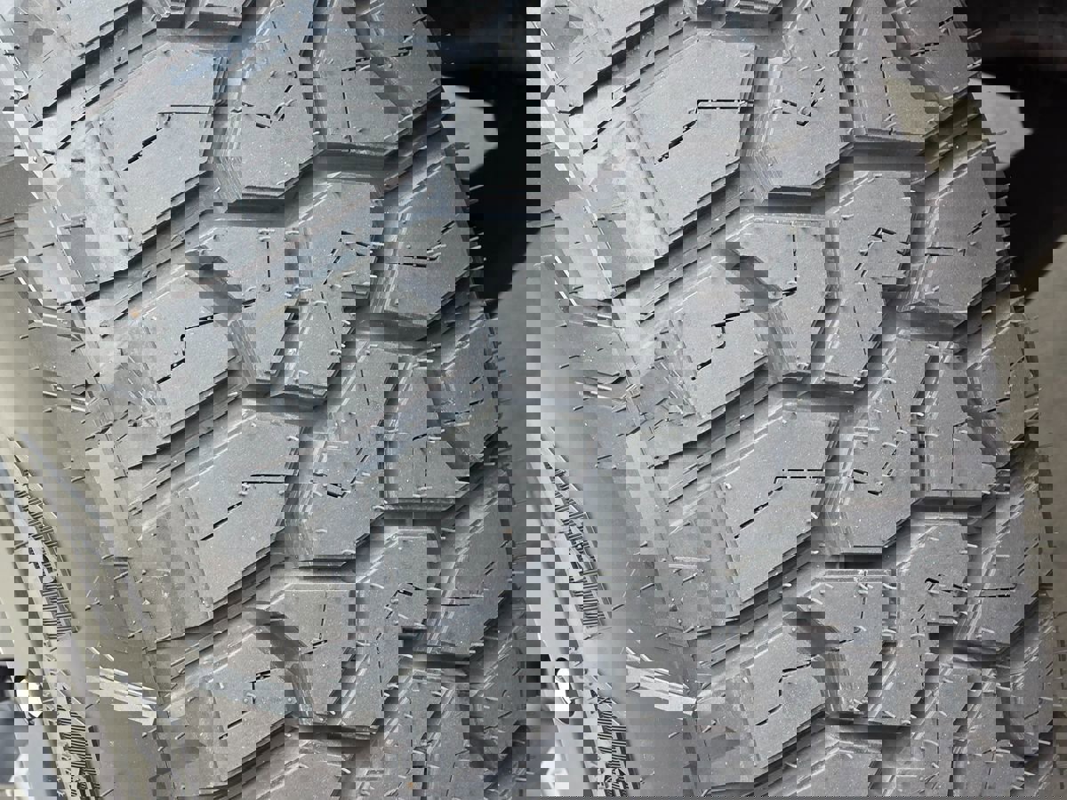 Used 2015 Ford F150 Platinum w/ Equipment Group 701A Luxury image 21