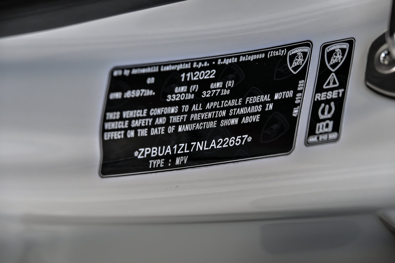 Used 2022 Lamborghini Urus AWD/4WD image 53