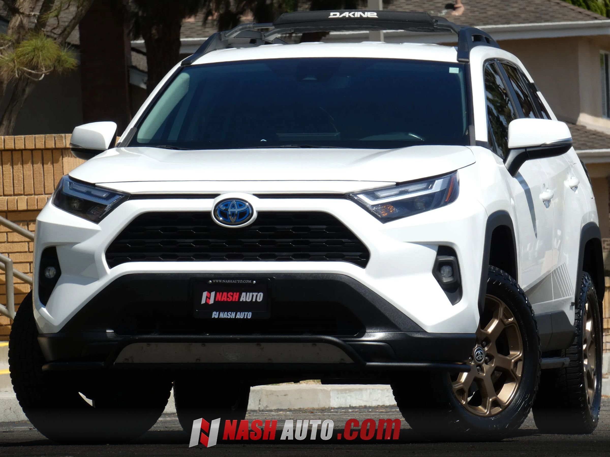 Used 2023 Toyota RAV4 AWD Hybrid image 16