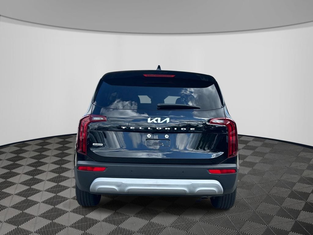 Used 2022 Kia Telluride LX AWD/4WD image 4