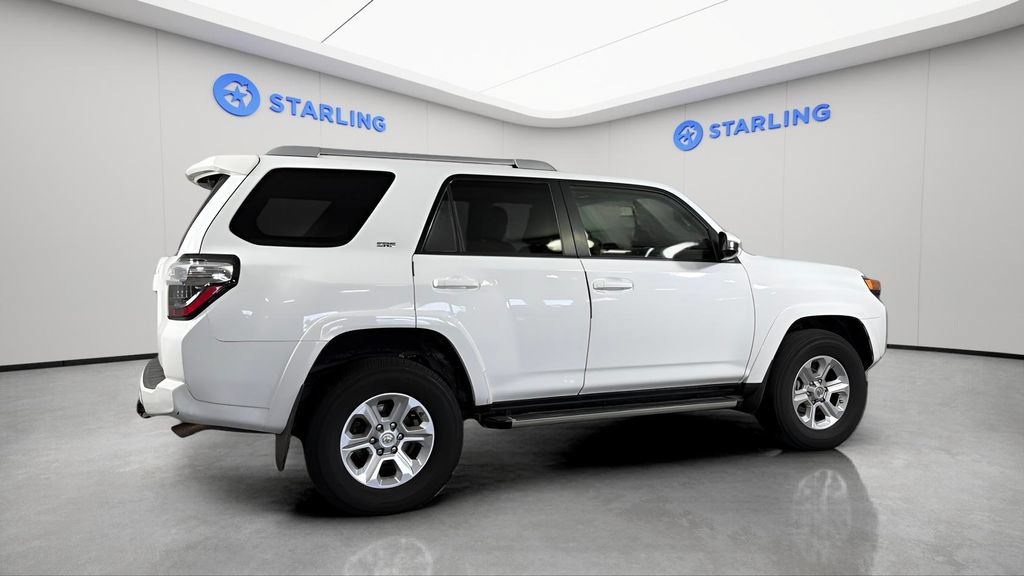 Used 2015 Toyota 4Runner SR5 AWD/4WD image 10
