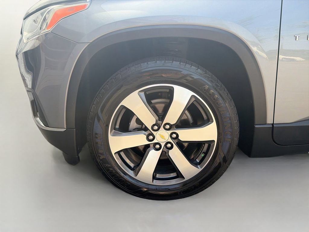 Used 2019 Chevrolet Traverse LT w/ LT Premium Package FWD image 34