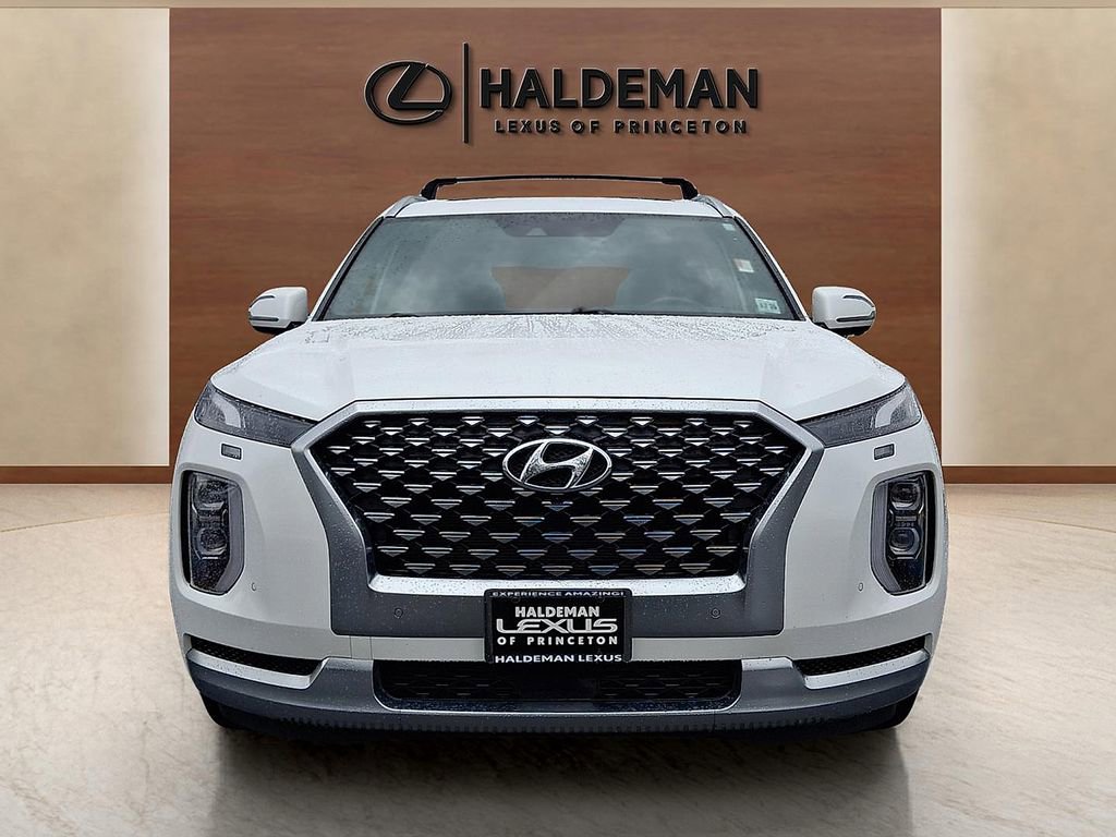 Used 2021 Hyundai Palisade Calligraphy image 2