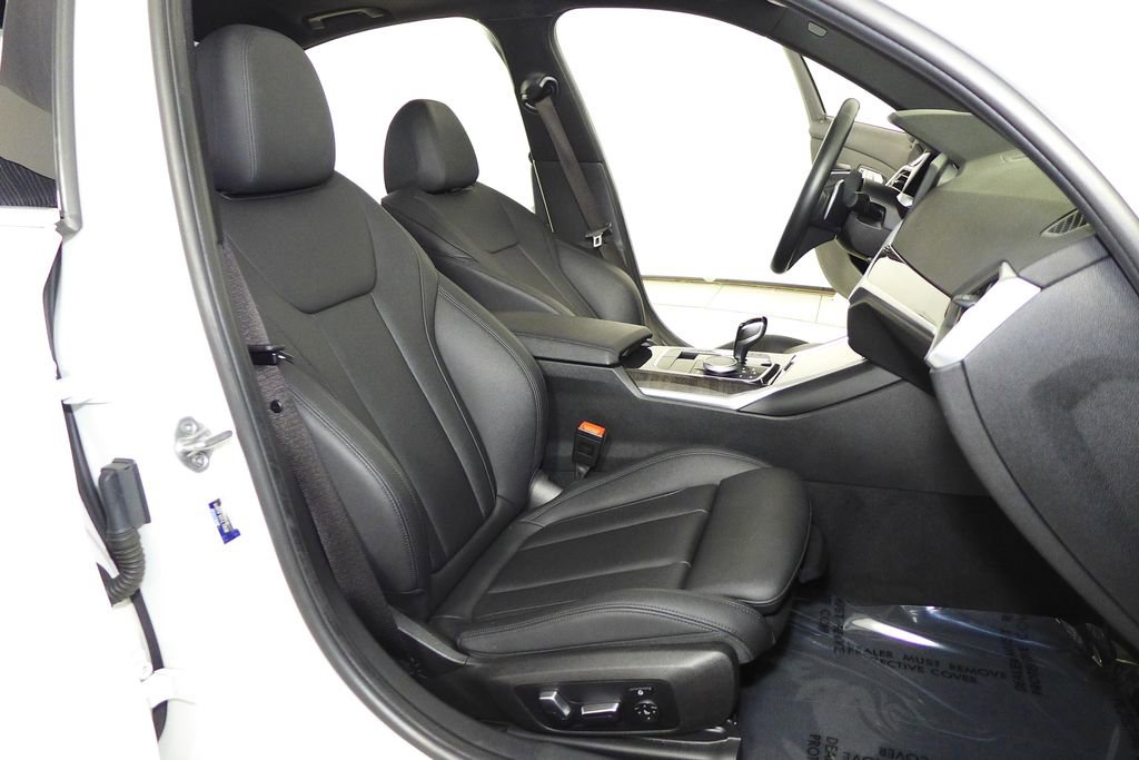 Used 2020 BMW 330i Sedan w/ Convenience Package RWD image 19
