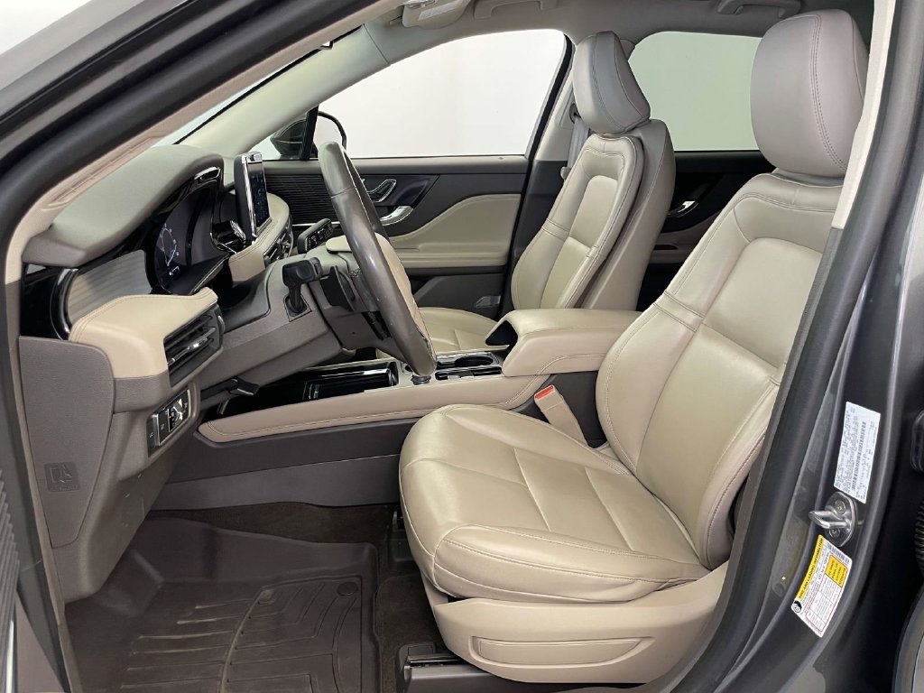 Used 2021 Lincoln Corsair AWD image 13