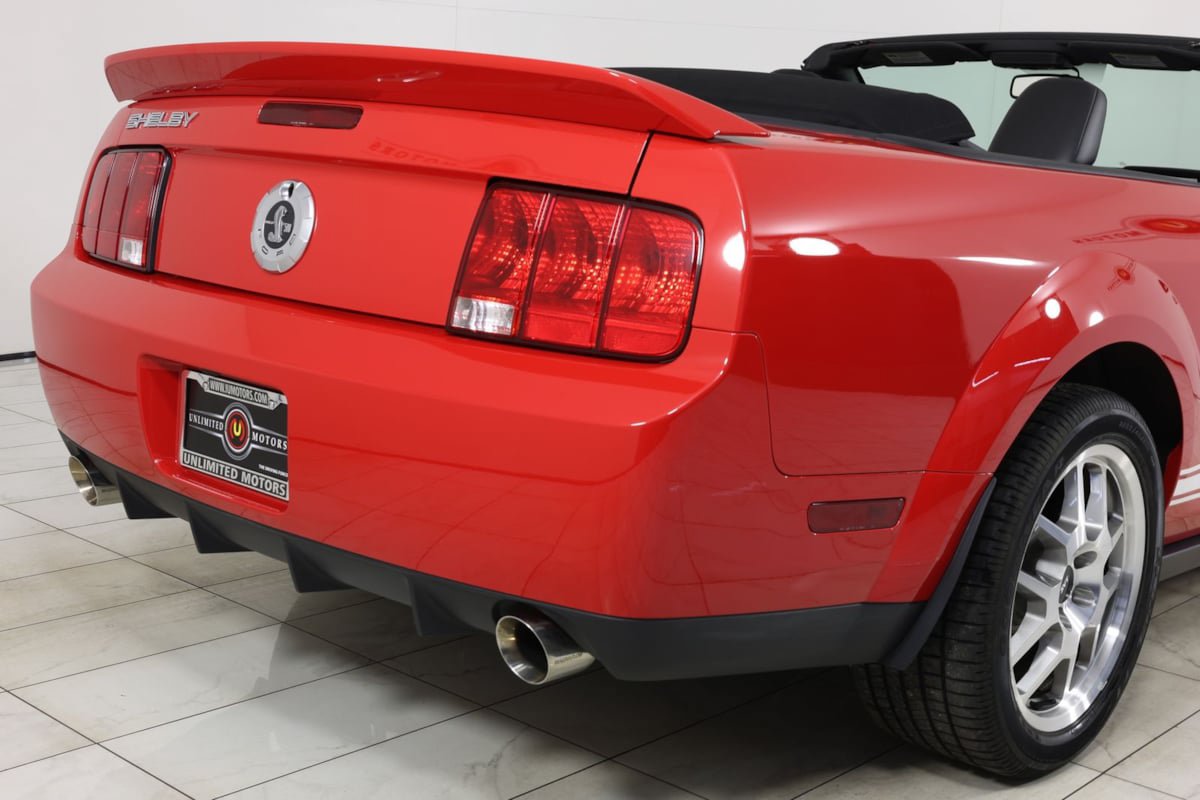 Used 2007 Ford Mustang Shelby GT500 RWD image 42