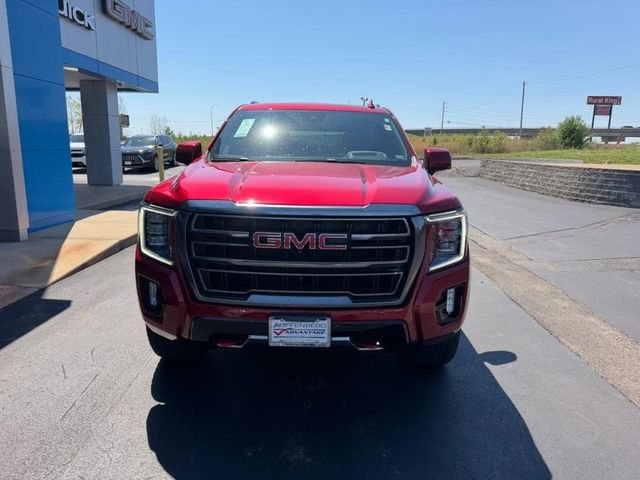 Used 2023 GMC Yukon AT4 w/ AT4 Premium Package AWD/4WD image 3