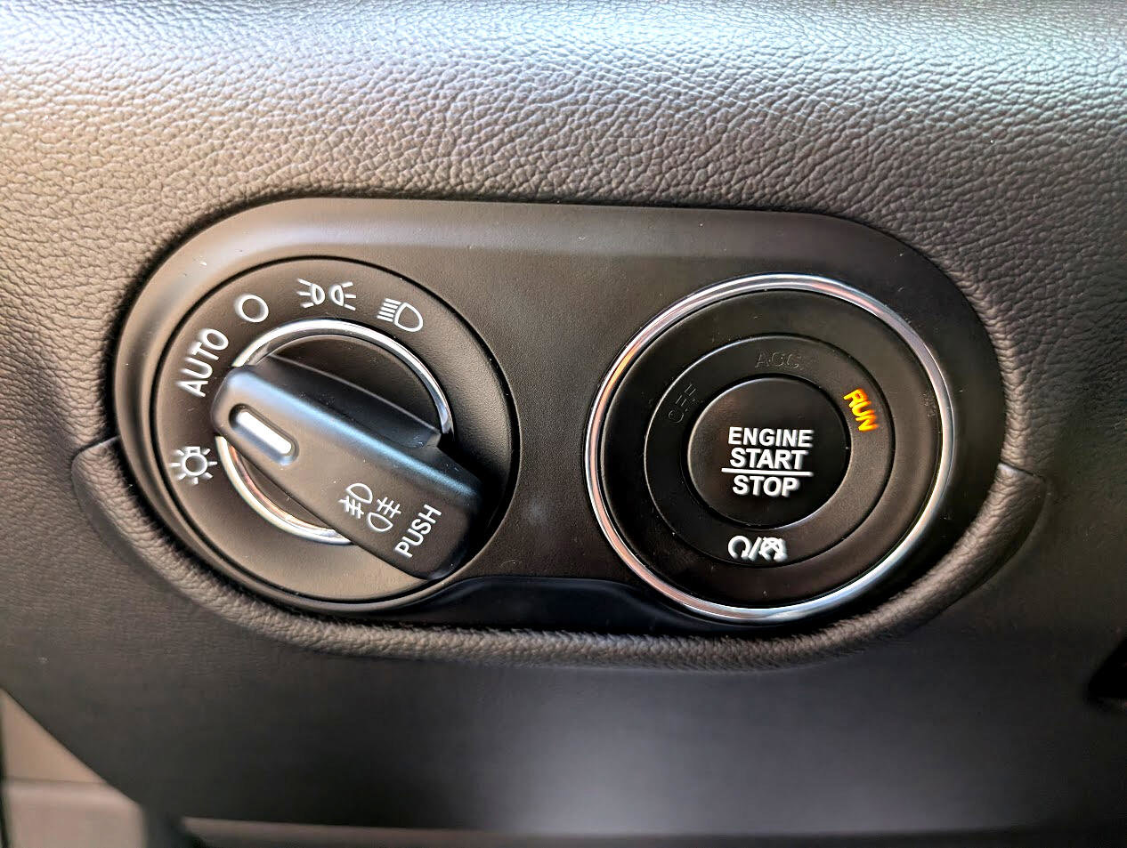 Used 2019 Maserati Levante image 32