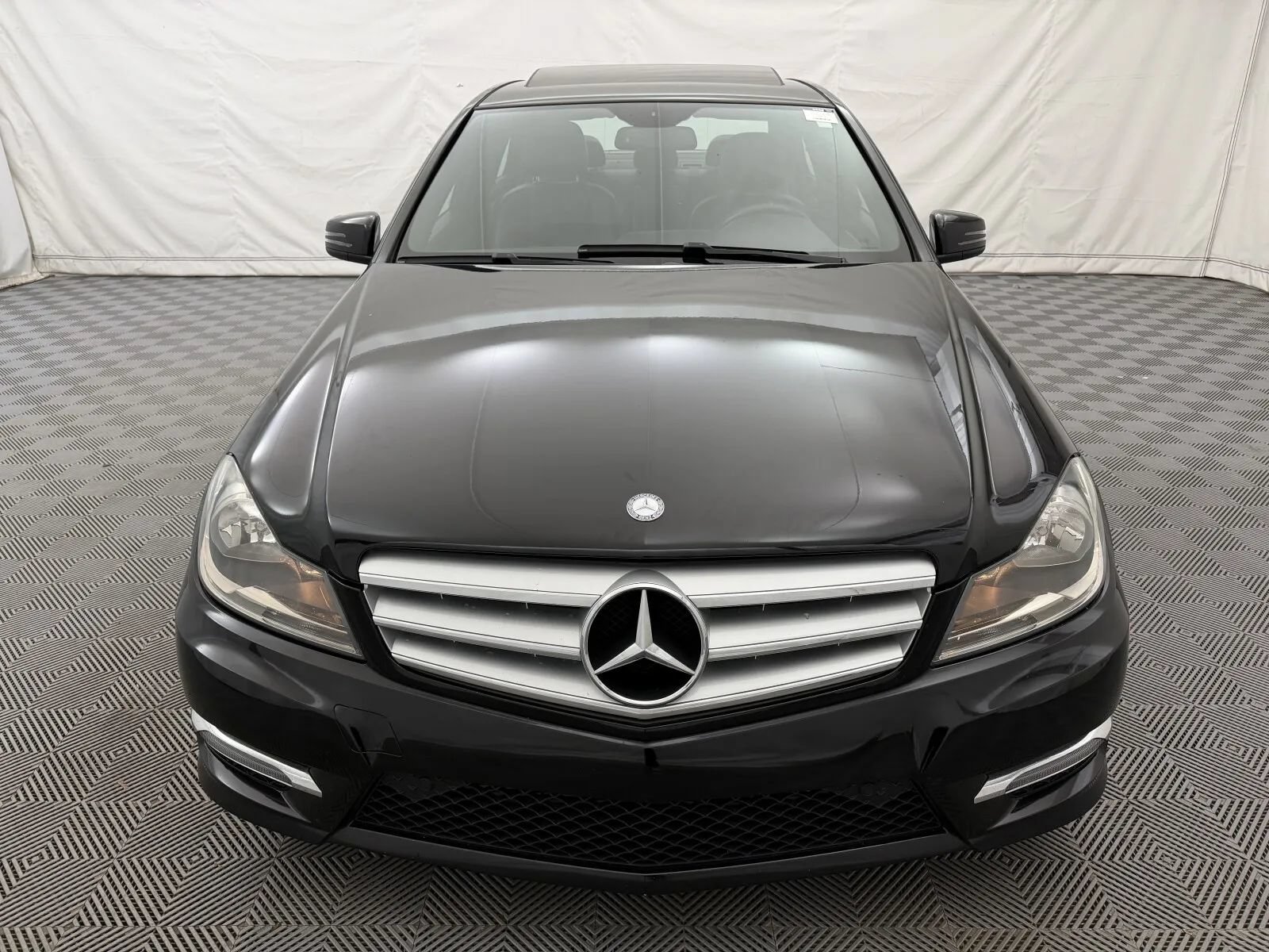 Used 2013 Mercedes-Benz C 250 Sedan image 3