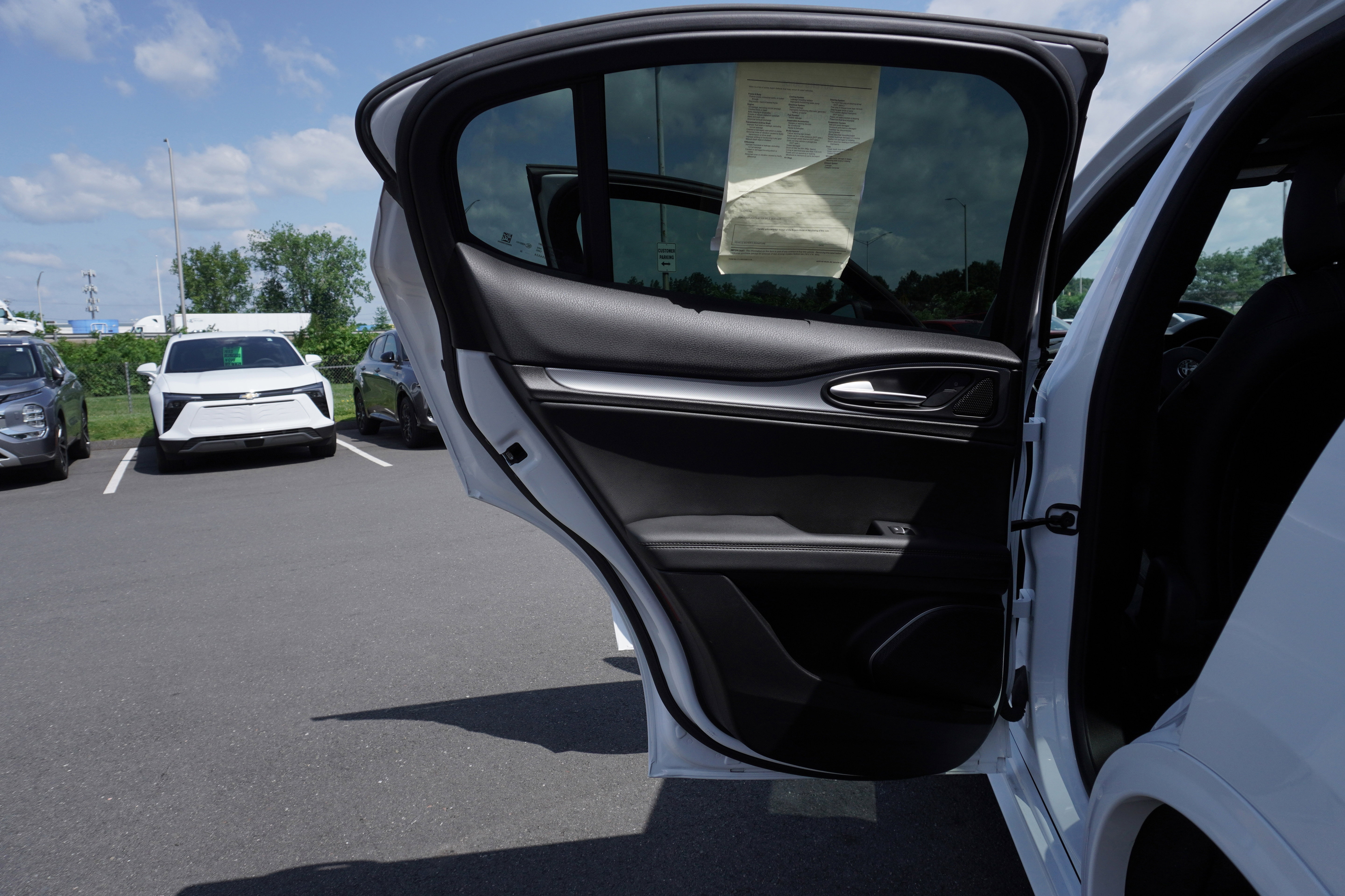 Used 2023 Alfa Romeo Stelvio Veloce image 28