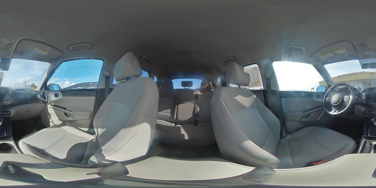 Used 2025 Kia Soul LX w/ LX Technology Package FWD image 40