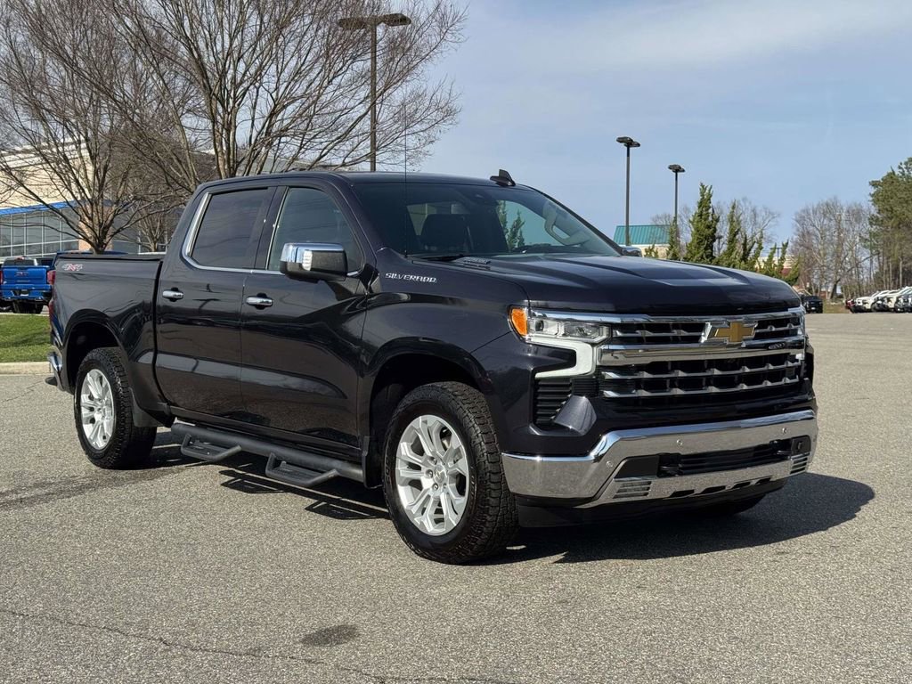Used 2022 Chevrolet Silverado 1500 LTZ AWD/4WD image 2