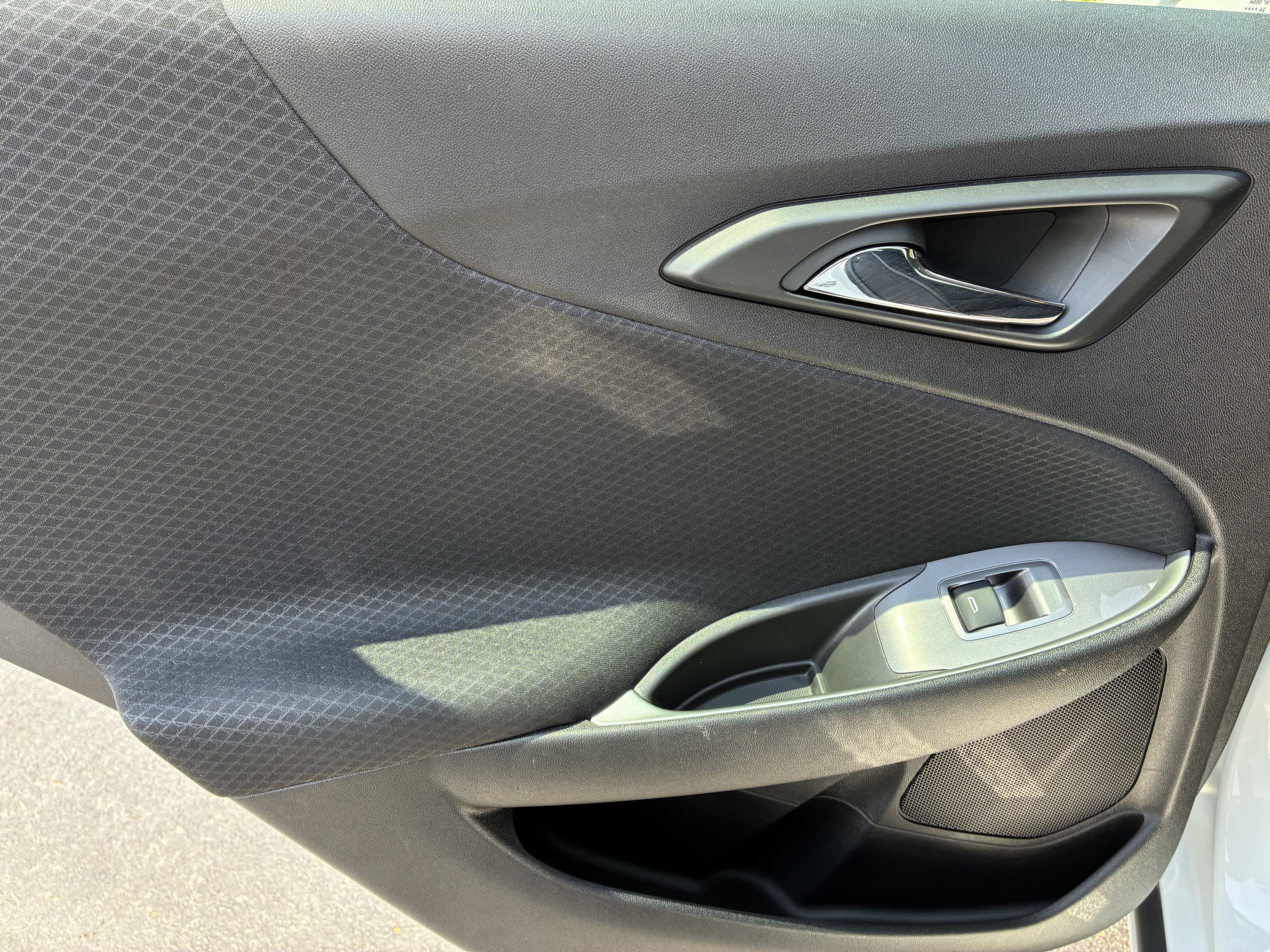 Used 2025 Chevrolet Malibu RS FWD image 16
